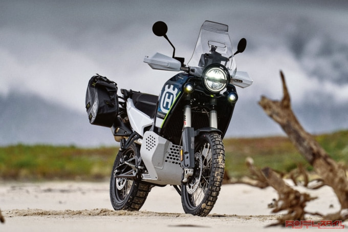 HUSQVARNA MOTORCYCLES NORDEN901 EXPEDITION(2023年モデル)