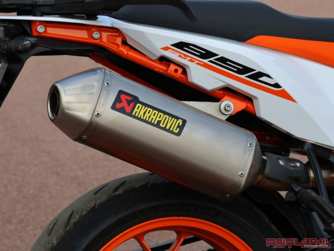 KTM 890SMT(2023年モデル)マフラー