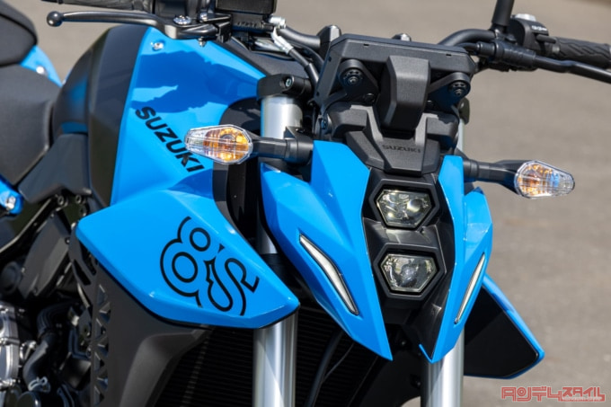 SUZUKI GSX-8S(2023年モデル)ヘッドライト