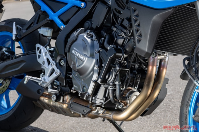 SUZUKI GSX-8S(2023年モデル)エンジン
