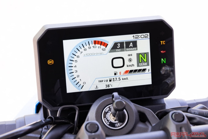 SUZUKI GSX-8S(2023年モデル)メーター
