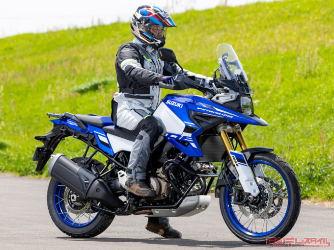 SUZUKI V-STROM1050DE(2023年モデル)乗車姿勢