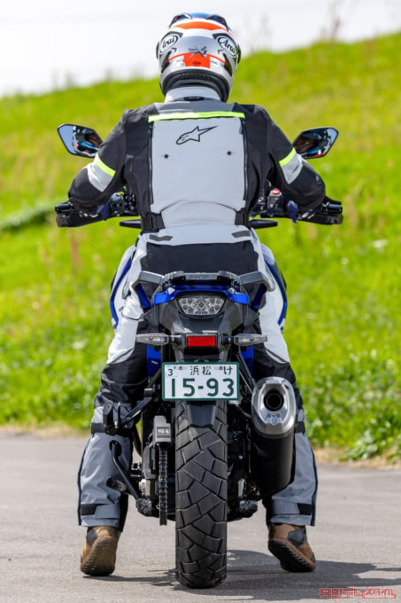 SUZUKI V-STROM1050DE(2023年モデル)足つき