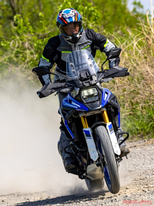 SUZUKI V-STROM1050DE(2023年モデル)ダート走行