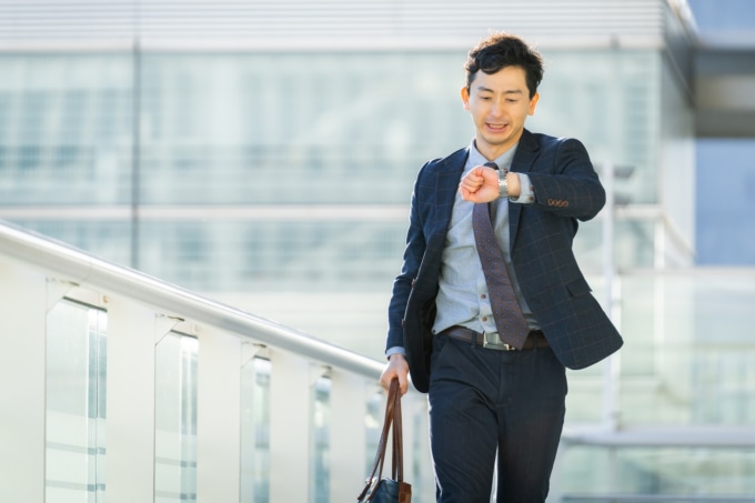 40代/50代からの大型バイク『デビュー&リターン』の最適解。 趣味にも『足るを知る』大人におすすめしたいのは……【Honda CB650R 試乗インプレ・レビュー①/前編】