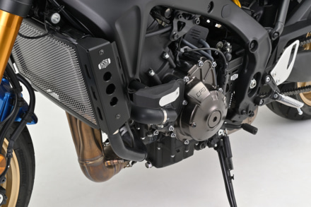 ヤマハのMT-09,07,03 & 25、XSR900 & 700、スズキのカタナ、GSX-S1000、カワサキのZ900RS/SE/CAFE、Z900用エンジンプロテクターが登場