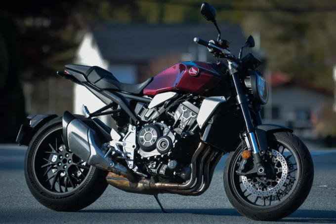 最も乗りやすい大型スポーツバイク?『CB1000R』は生粋のSS乗りも納得のストリートファイター
