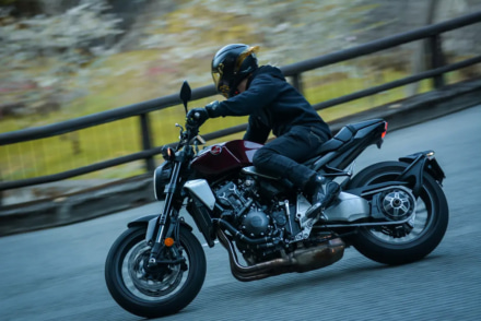 最も乗りやすい大型スポーツバイク？『CB1000R』は生粋のSS乗りも納得のストリートファイター