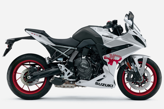 2503TS新車GSX-8S&8R_05