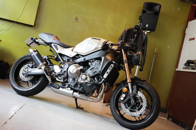 2503新車XSR900_10