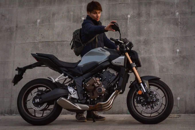 大きなバイクに疲れた元大型ライダーが「Honda E-Clutch」で体感したある異変とは?「バイクの概念が変わりました」