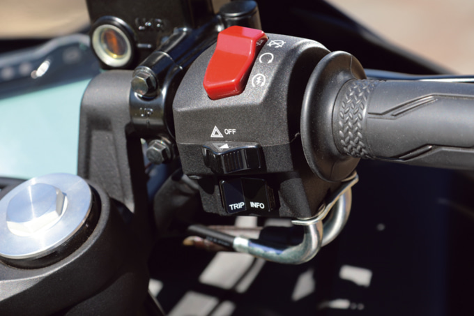 LSB2025_YAMAHA YZF-R15 ABS