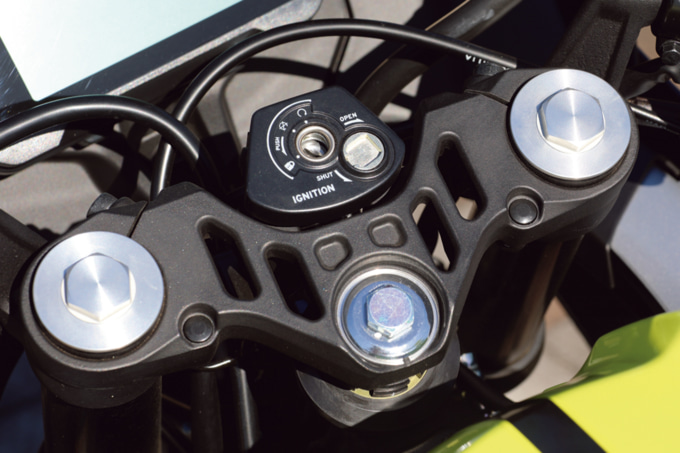 LSB2025_YAMAHA YZF-R15 ABS