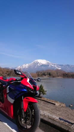 伊吹山今年最後の雪景色