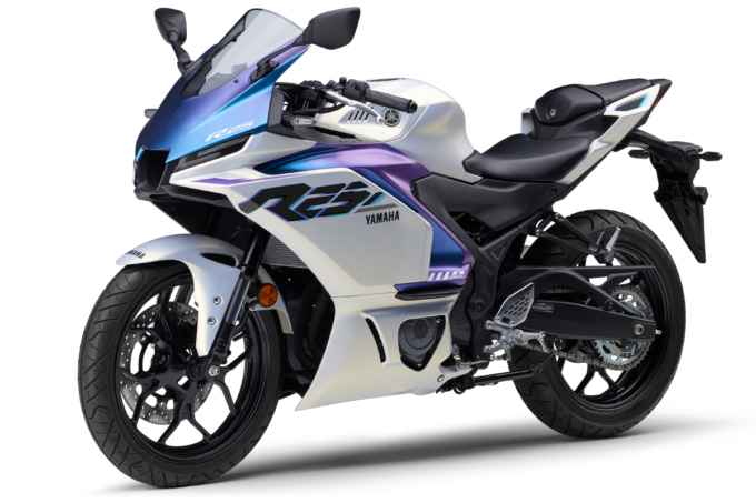 2504新車YZF-R25&R3_メイン
