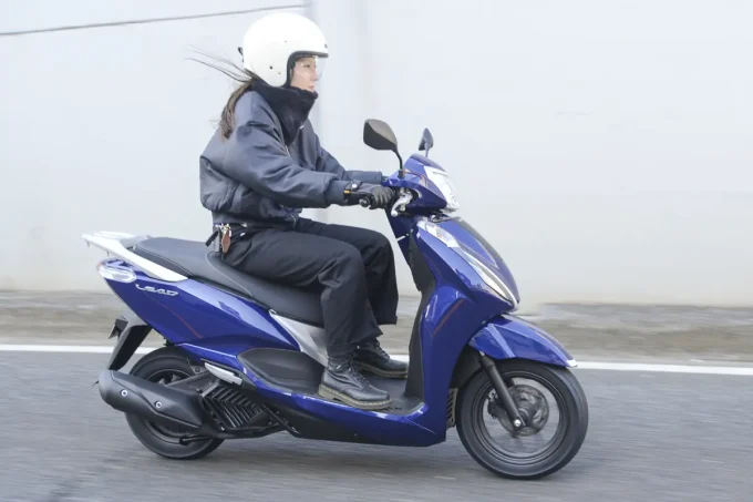 免許取り立ての女性ライダーが「スーパーカブ110」と「リード125(LEAD125)」に乗ってみた感想は都内の普段遣いにベストな選択