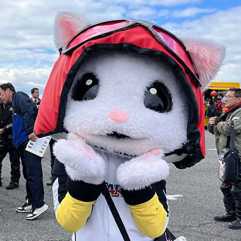 NAPS MOTO-FES 関東2025 ゲスト
国内最高峰のGTレース SuperGT GT300クラス「TEAM UPGARAGE」レースアンバサダーでもおなじみの世界イチ可愛い生き物☆アップちゃん