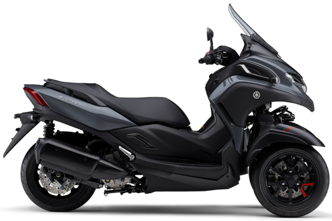 トリシティ300 2025 に新色追加|パステルダークグレーサイドビュー