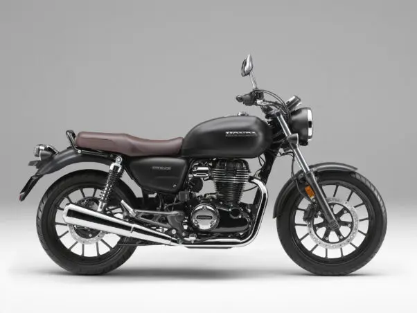 【新型登場】大人気『GB350』と『GB350 S』が大胆に変身! NEWカラーもスゴいけど……メーターやテールランプも「カスタムバイク」みたいになった!?【Honda2025新車ニュース】