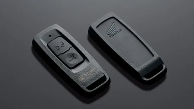 【新車】シート下スペース約37Lでスマートキー&USBソケットも標準装備! 125ccスクーター『LEAD 125(リード125)』がニューカラー2色追加で新発売!【Honda2025新車ニュース】