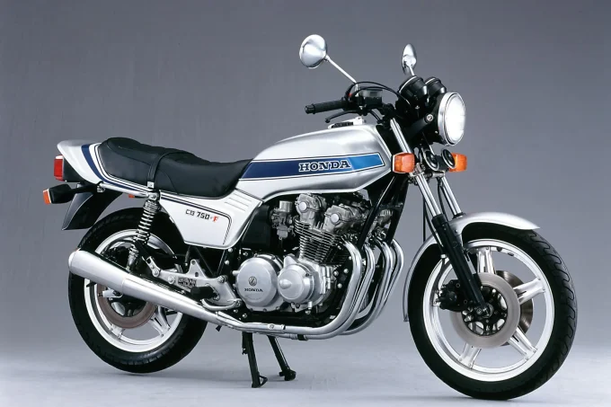 【え?空冷?】新型『CB1000F』を「予備知識ゼロ」でレビューすることになった→聞いてた話と違うじゃないか!?【Hondaの道は1日にしてならず/CB1000F ①第一印象 編】