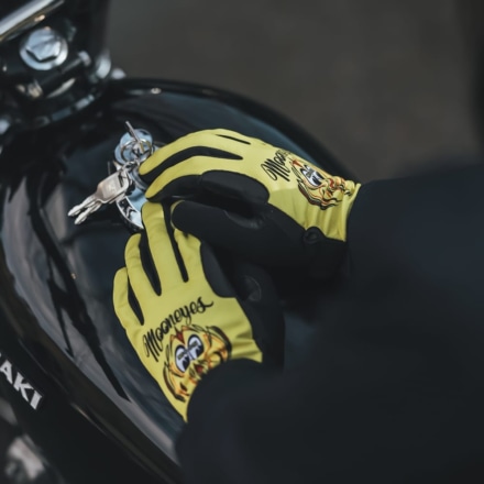 夏用バイクグローブにオススメ！　MOONEYES MESH GLOVEの特徴を紹介
